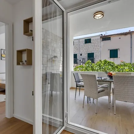 Rafael Apartman Makarska