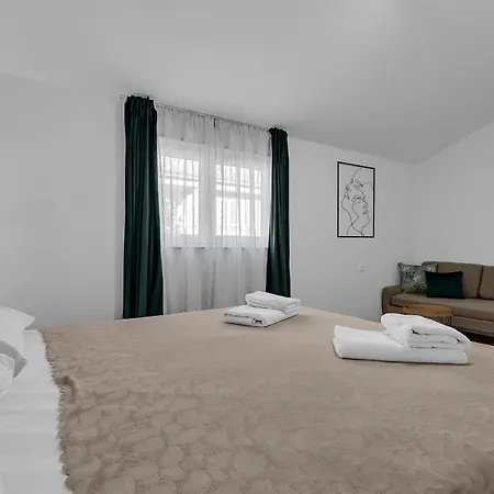 Rafael 马卡尔斯卡