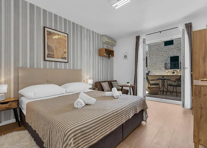 Rafael Apartment Makarska