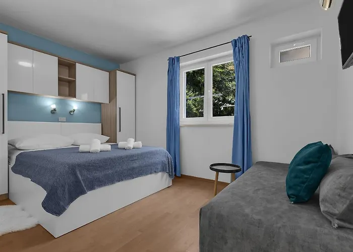 Apartment Rafael Makarska