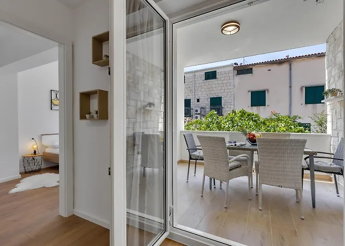 Rafael Apartment Makarska