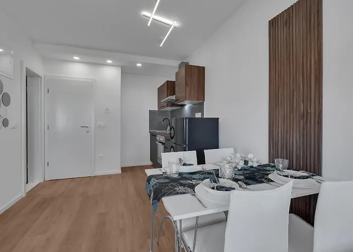 Rafael Apartment Makarska