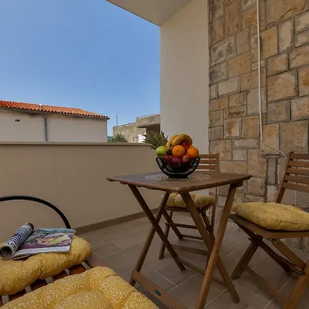 Apartment Rafael Makarska